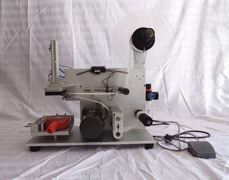 Low Cost Professional Flat Surface Square Bottle Label Sticker,High Accuracy Box,Bag,Paper Card Bottle Labeling Machine