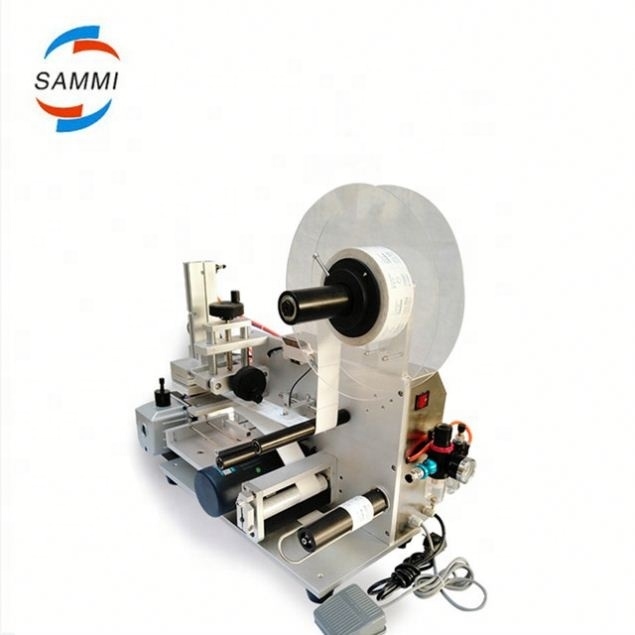 Hot Selling Electric Flat Bottle Labeling Machine Low Cost Professional Square Bottle Sticker High Accuracy Labeling Machine