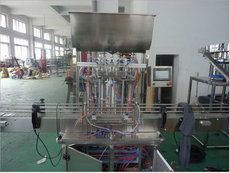 Automatic 4 Heads Face Beauty Cream Vertical Cosmetics Paste Bottle Filling Machine With Feeding Pump